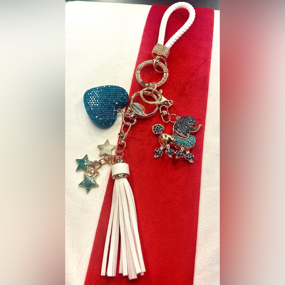Glamorous dog leash accessory, key chain or purse charm.